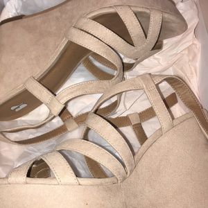 Wedge heels
